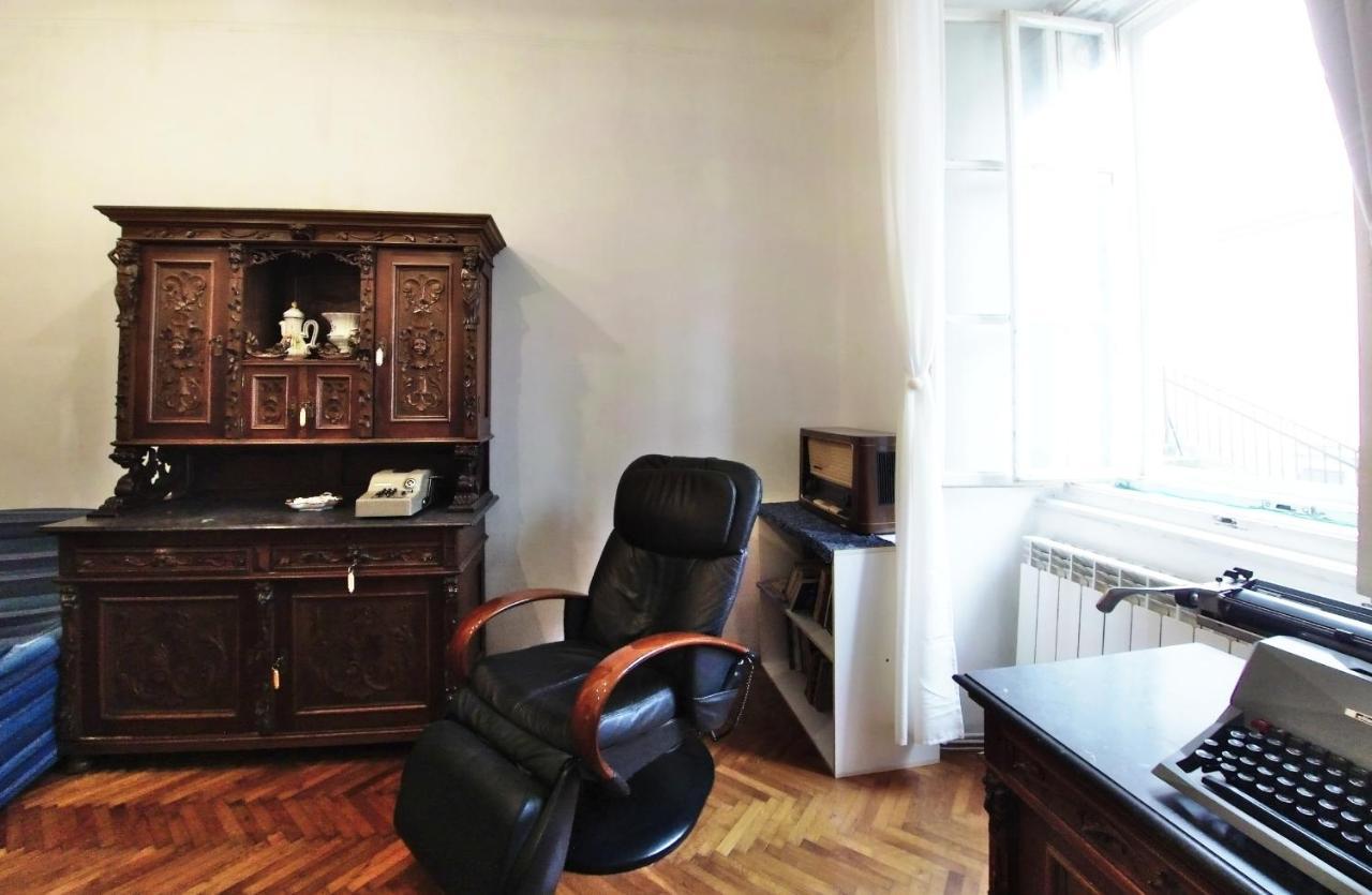 Casa Antica - Historical Apartment In Old City Center 트리에스테 외부 사진